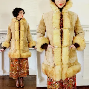 70s 60s Afghan Coat in Beige Suede & Shearling, Gold Chain Closure Medium
