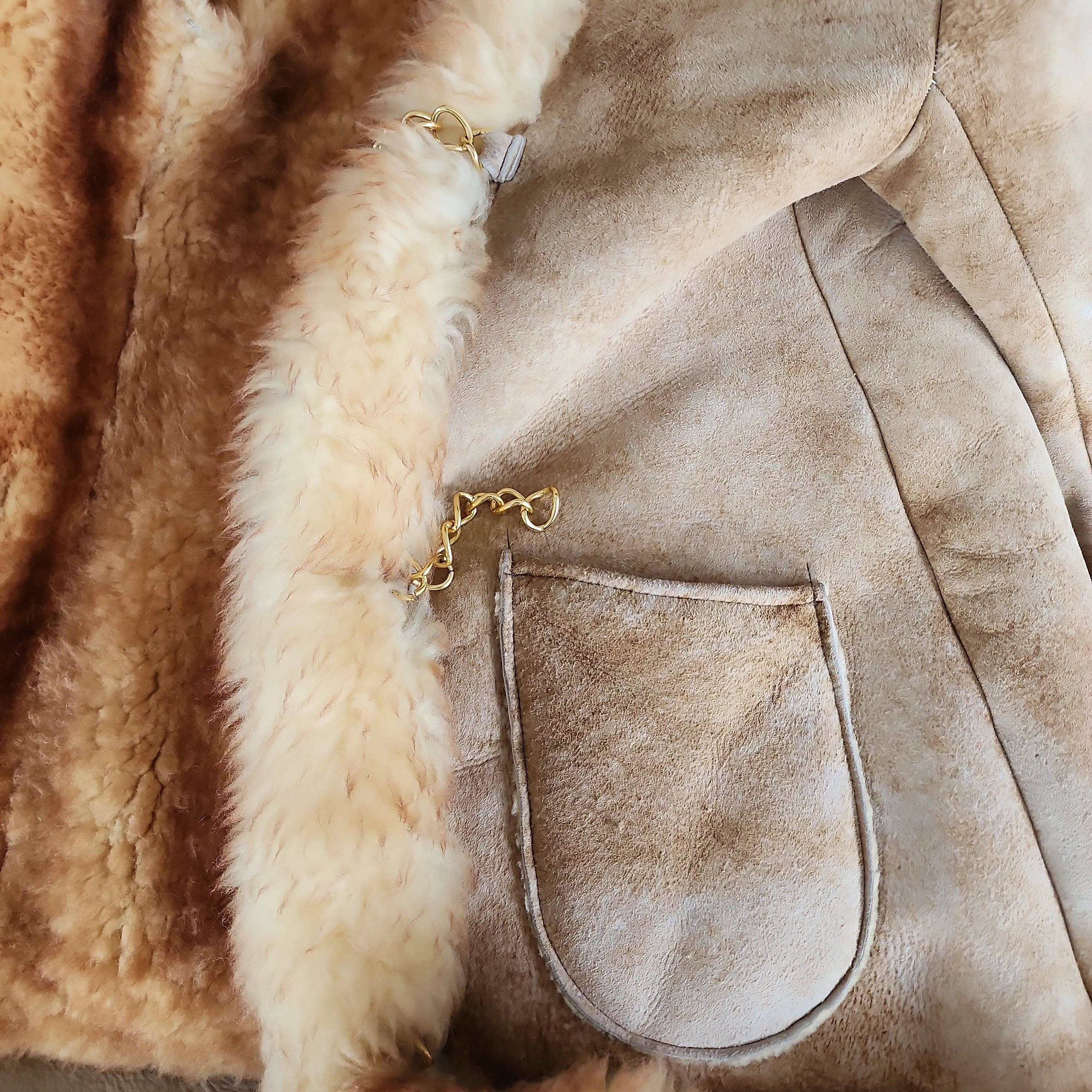 70s 60s Afghan Coat in Beige Suede & Shearling, Gold Chain Closure Medium