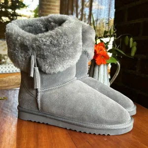 Aspen grey suede shearling lined calf boot w/tassel detail. Size 9