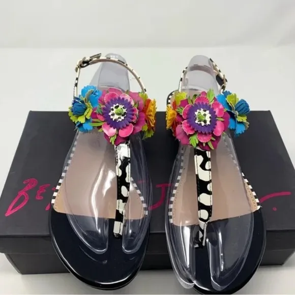 Betsey Johnson NWT Angie BLK Sandals Size 4 Women’s/Big Kid