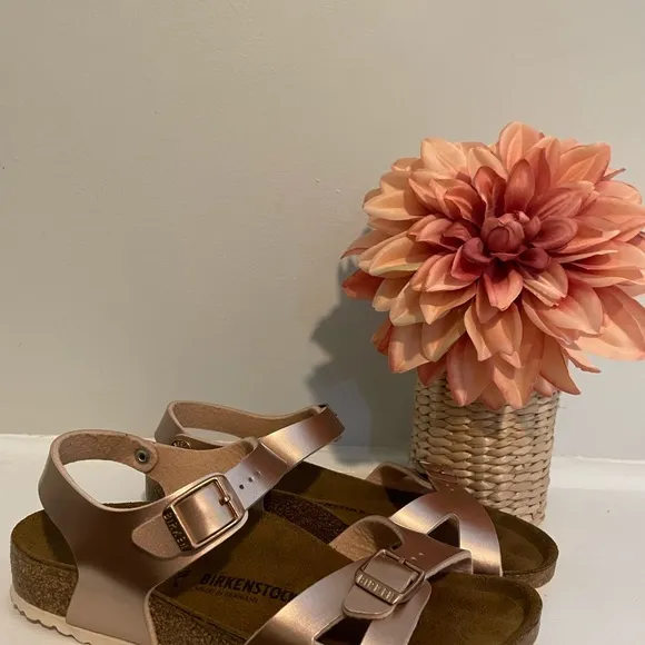 Birkenstock kids metallic effect leather sandals