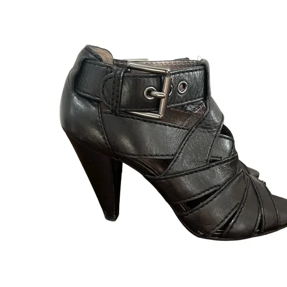 BLACK COACH Harah size 6.5 good to great condition