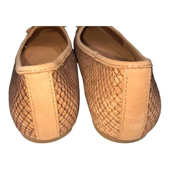 BORN Snake Embossed Carri Flat Brown in Cork and Leather 7 NWOB