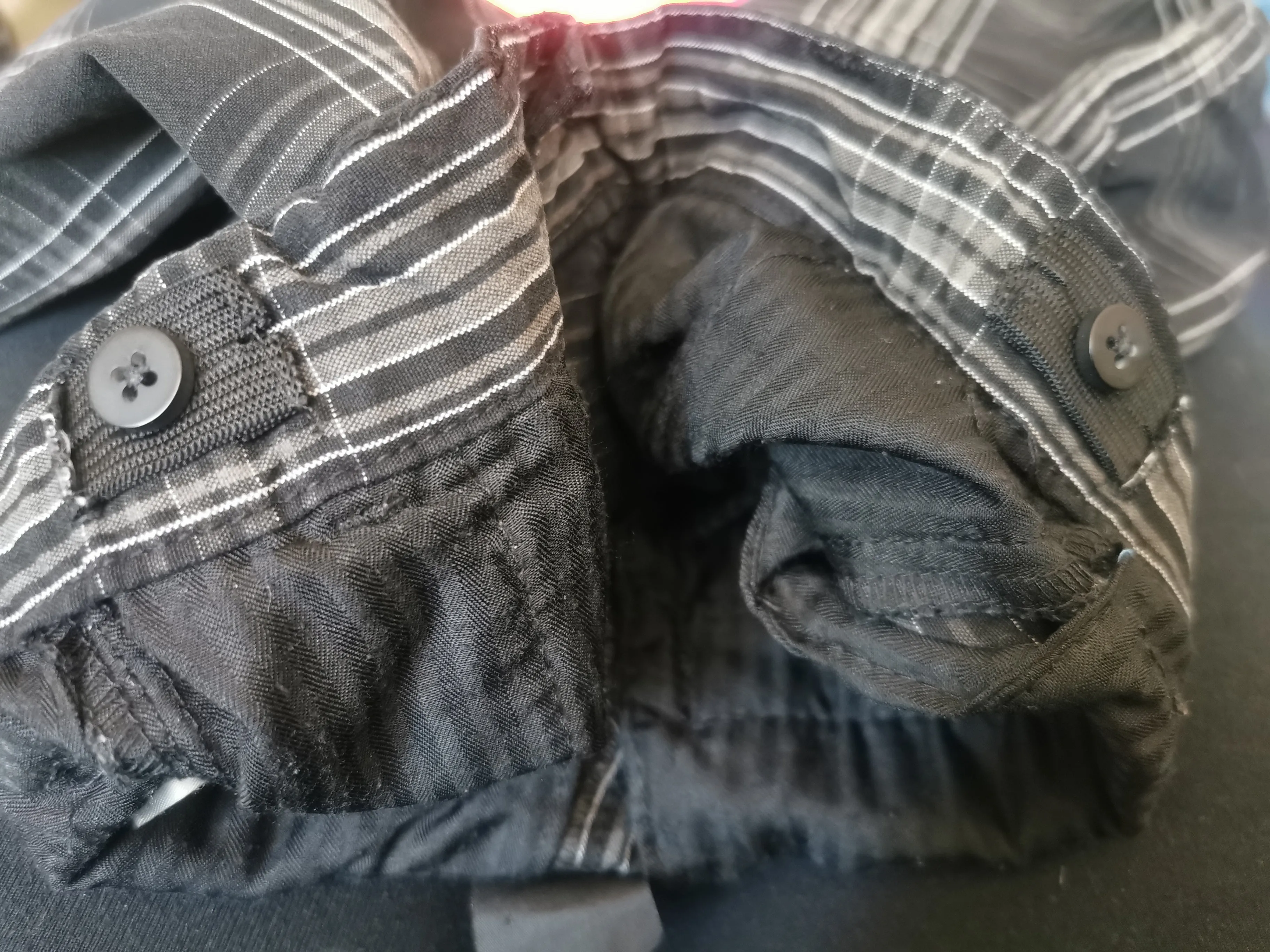 BOY SIZE 5 YEARS - QUIKSILVER Board Shorts EUC B43