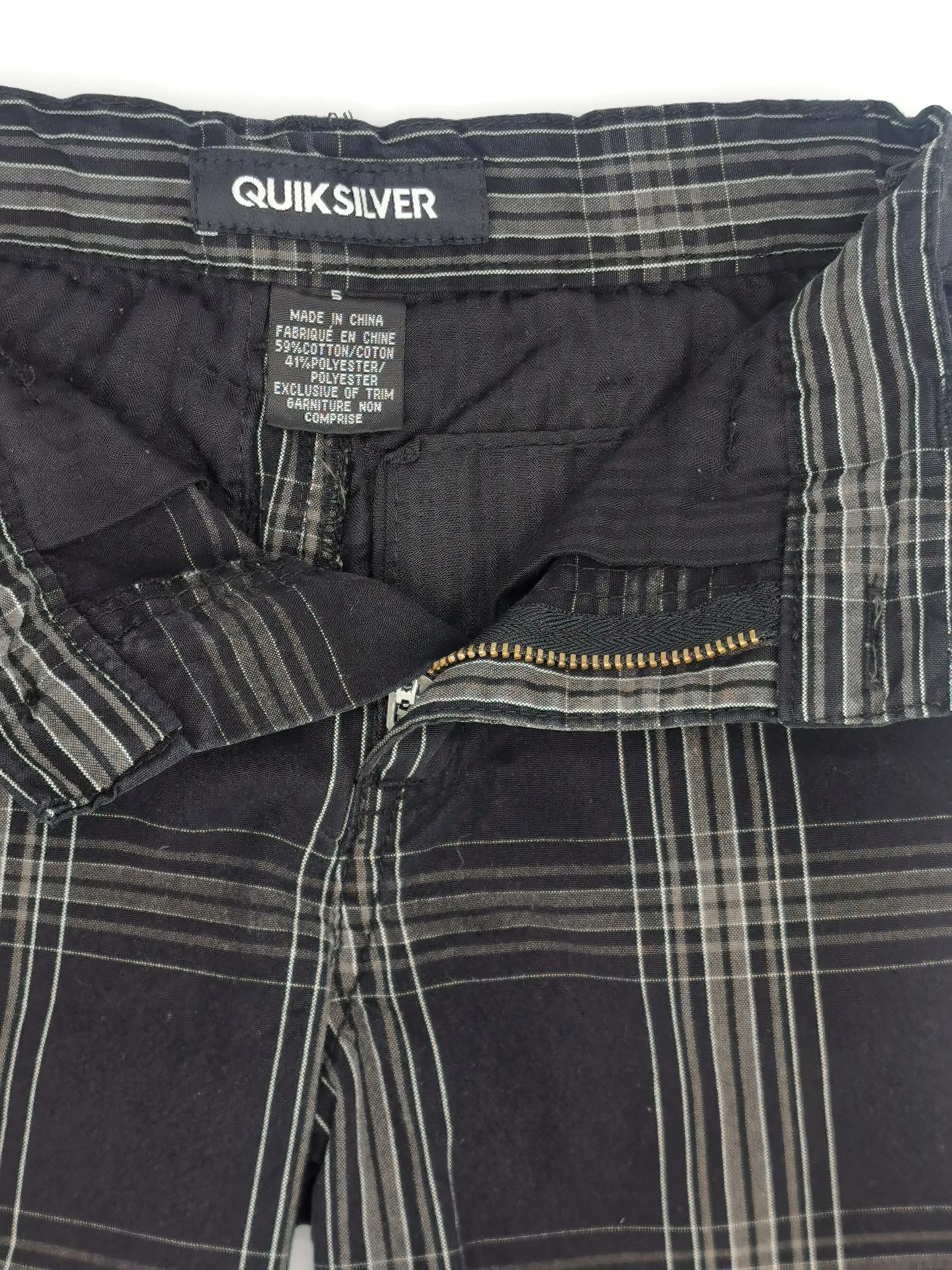 BOY SIZE 5 YEARS - QUIKSILVER Board Shorts EUC B43
