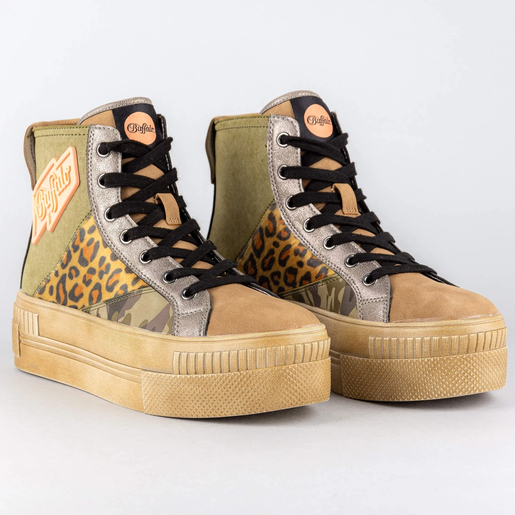 Buffalo Paired Laceup Hi Leo/Brown