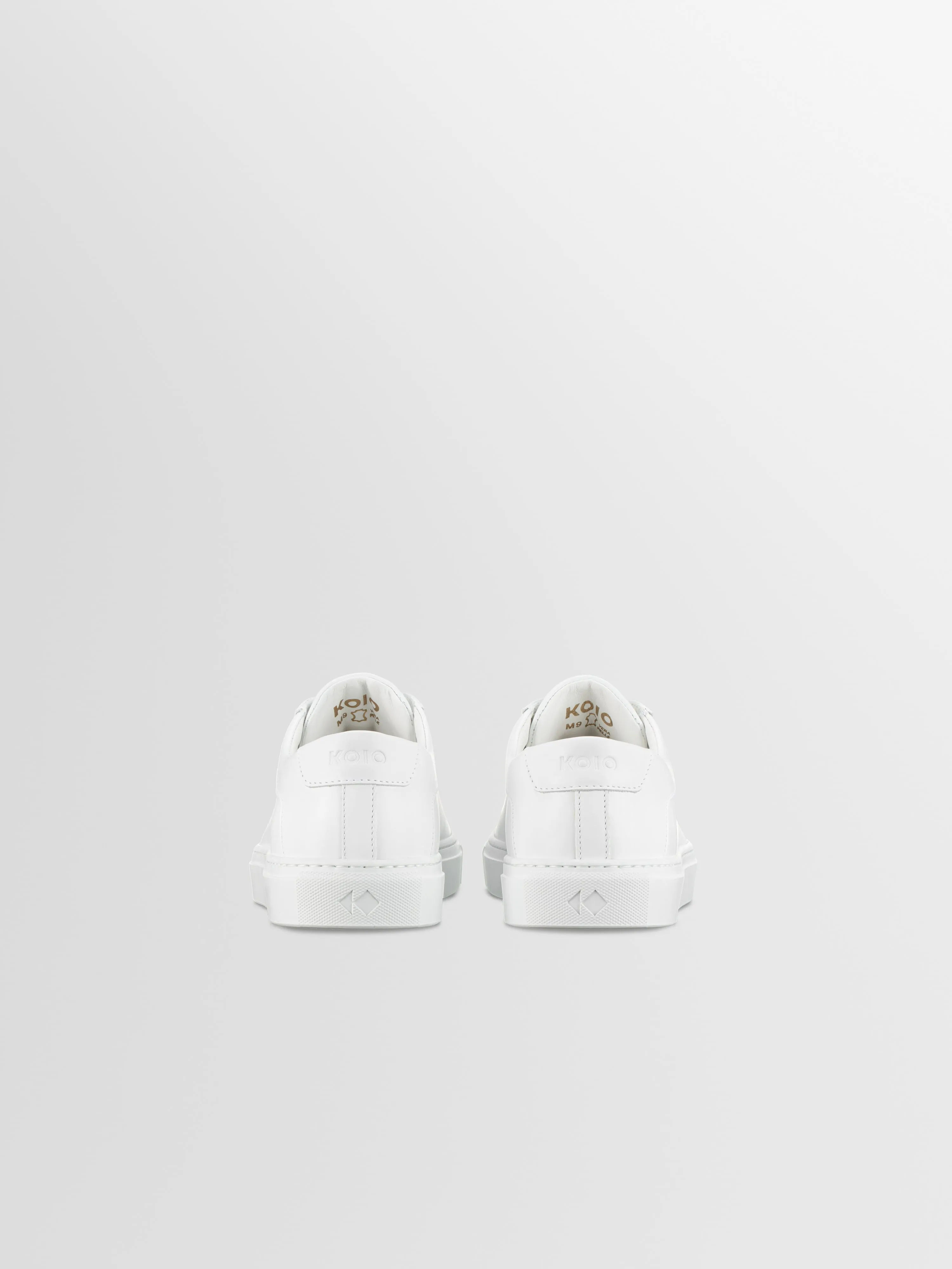 Capri in Triple White