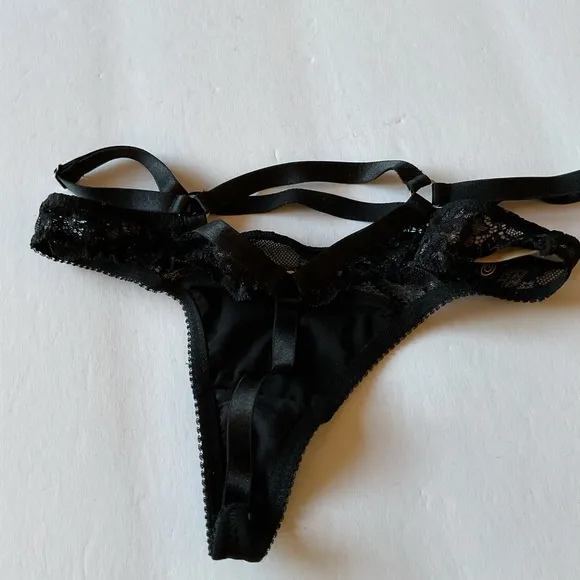 DIA VON TEESE D23945 DITA VON TEESE MADAME X G STRING THONG BLACK XS NEW