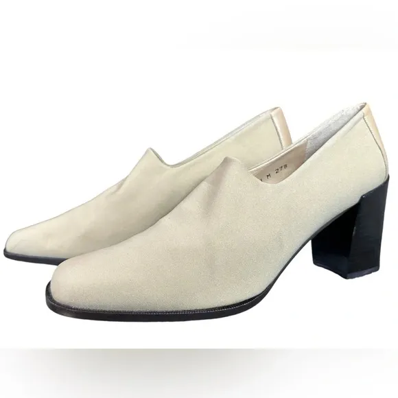 Donald Pliner IDA Chunky Heel Crepe Elastic Shootie Pumps