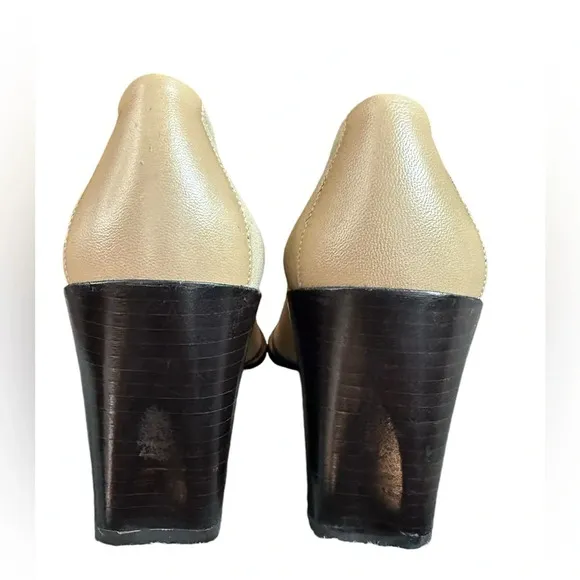 Donald Pliner IDA Chunky Heel Crepe Elastic Shootie Pumps