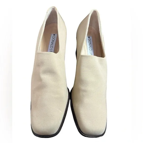 Donald Pliner IDA Chunky Heel Crepe Elastic Shootie Pumps