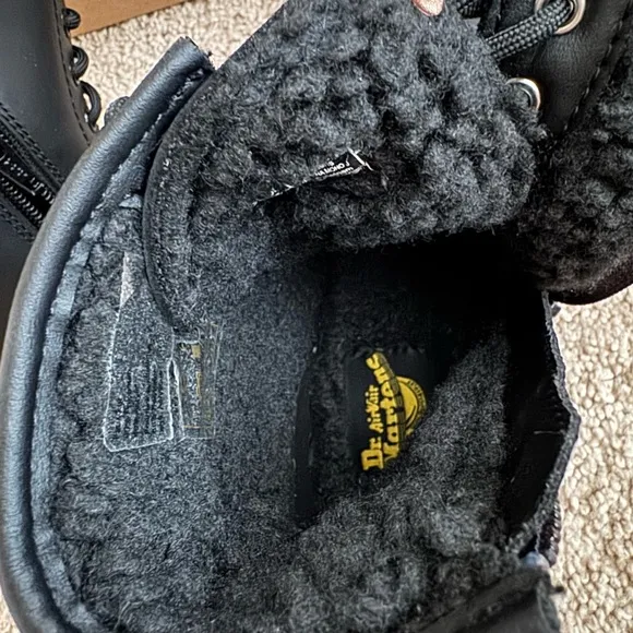 Dr. Martens 1460 Serena Mono fleece lined