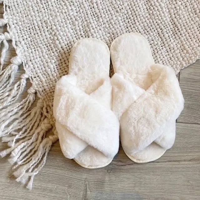 Evie White Fluffy Slippers