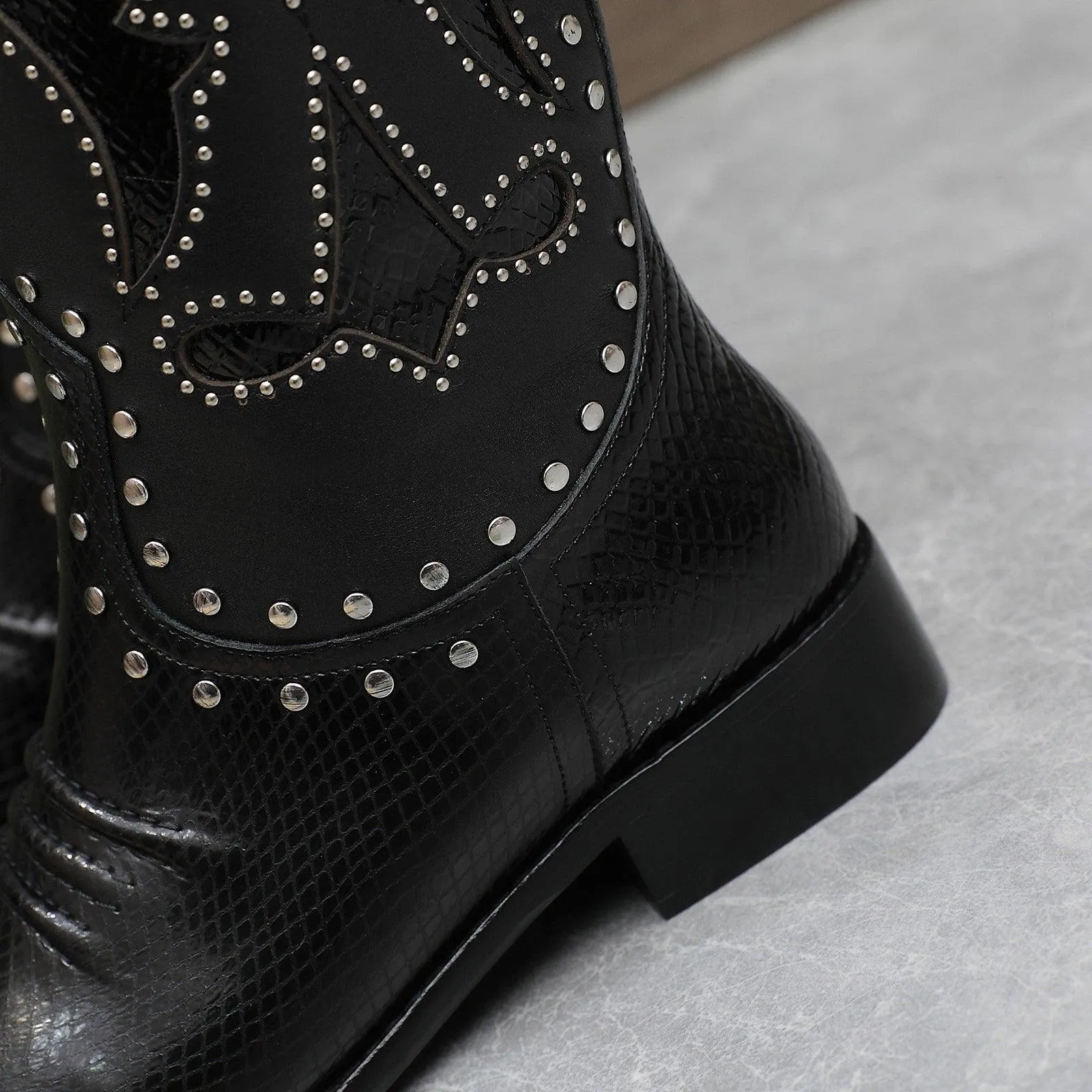 GG WOMEN'S BOOT WITH DOUBLE G AND STUDS BLACK