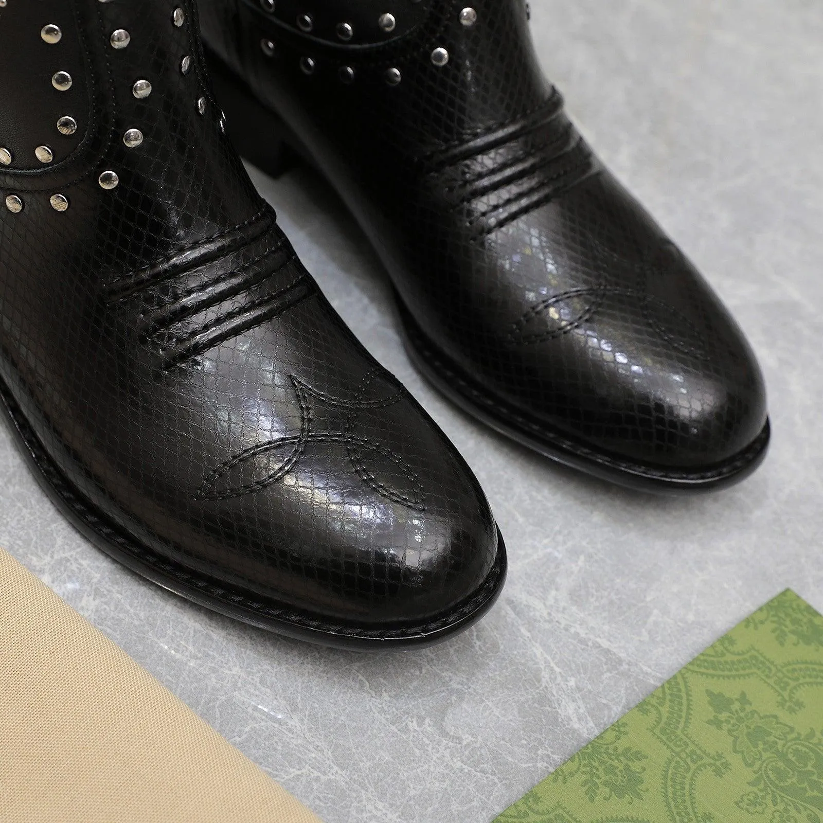 GG WOMEN'S BOOT WITH DOUBLE G AND STUDS BLACK