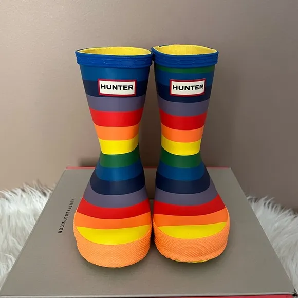 {{Hunter} Classic Waterproof Rain Boot in Rainbow Stripe - Toddler 7B / 8G - NWT