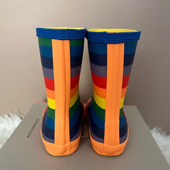 {{Hunter} Classic Waterproof Rain Boot in Rainbow Stripe - Toddler 7B / 8G - NWT