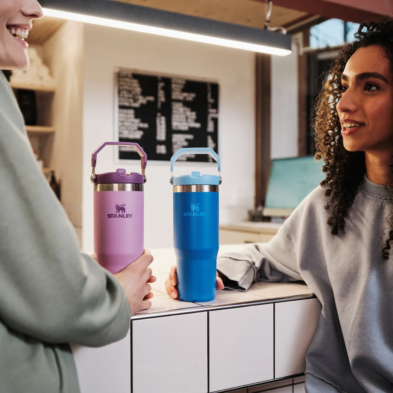 IceFlow™ Flip Straw Tumbler | 0.89L - Stanley Create