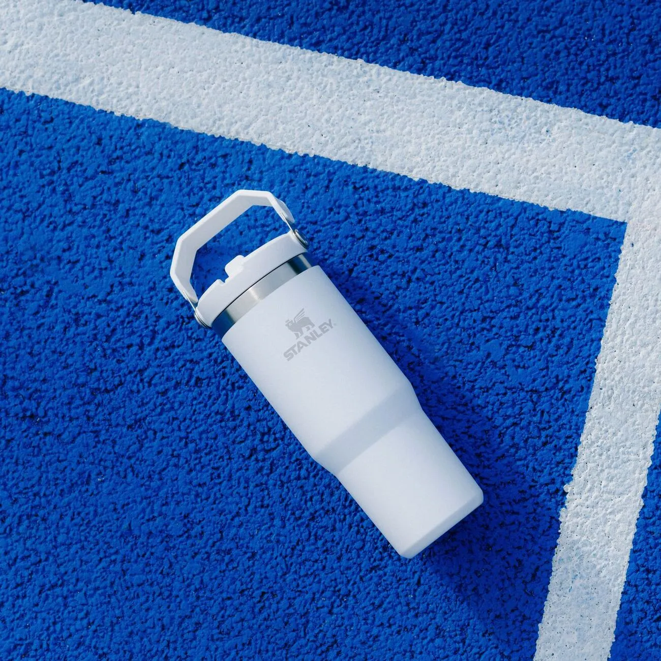 IceFlow™ Flip Straw Tumbler | 0.89L - Stanley Create