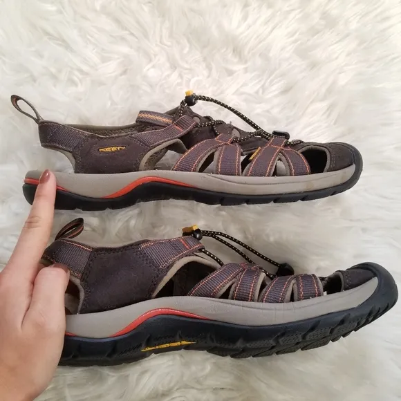 Keen Kanyon Hiking Waterproof Sandals 9.5