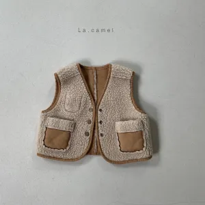 La Camel Mochi Reversible Vest