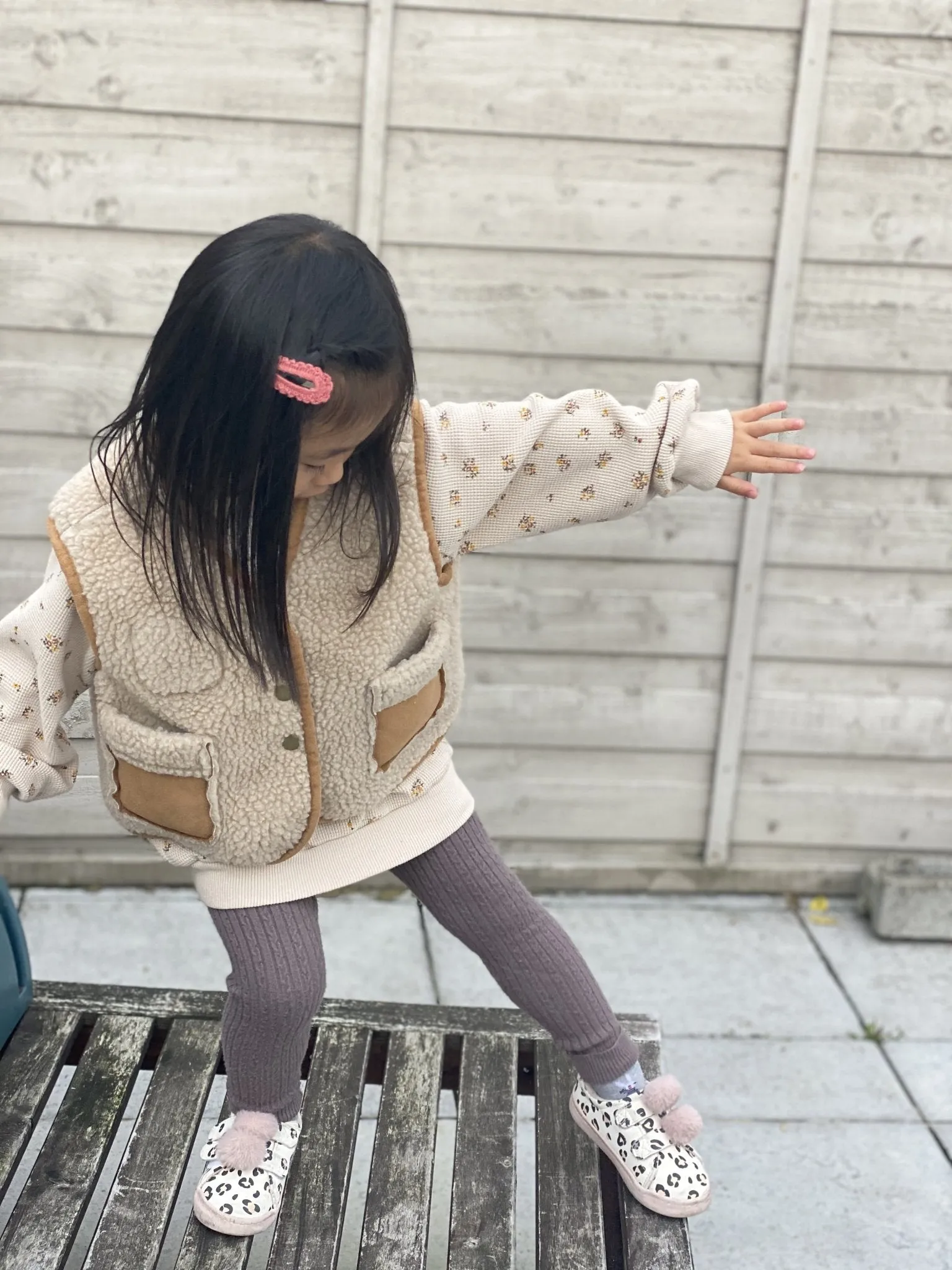 La Camel Mochi Reversible Vest