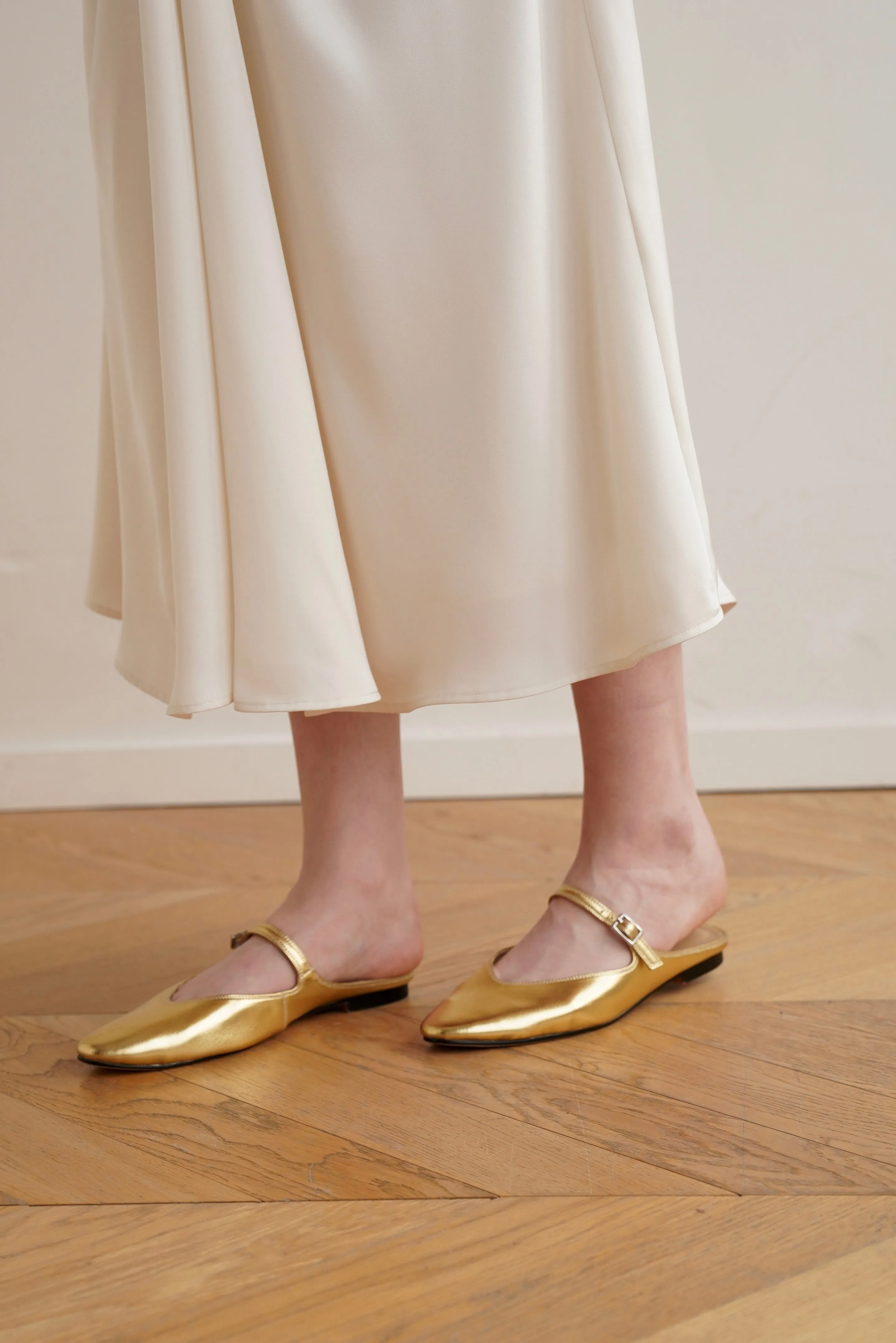 Lily Leather Slippers - Gold