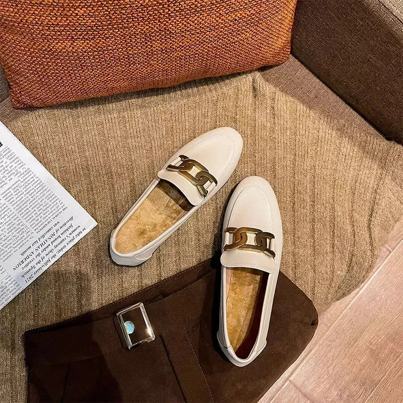 Loafers with chains for women