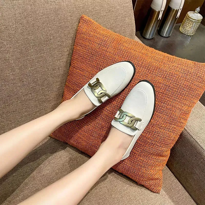 Loafers with chains for women