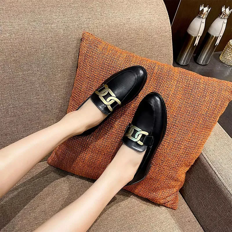 Loafers with chains for women