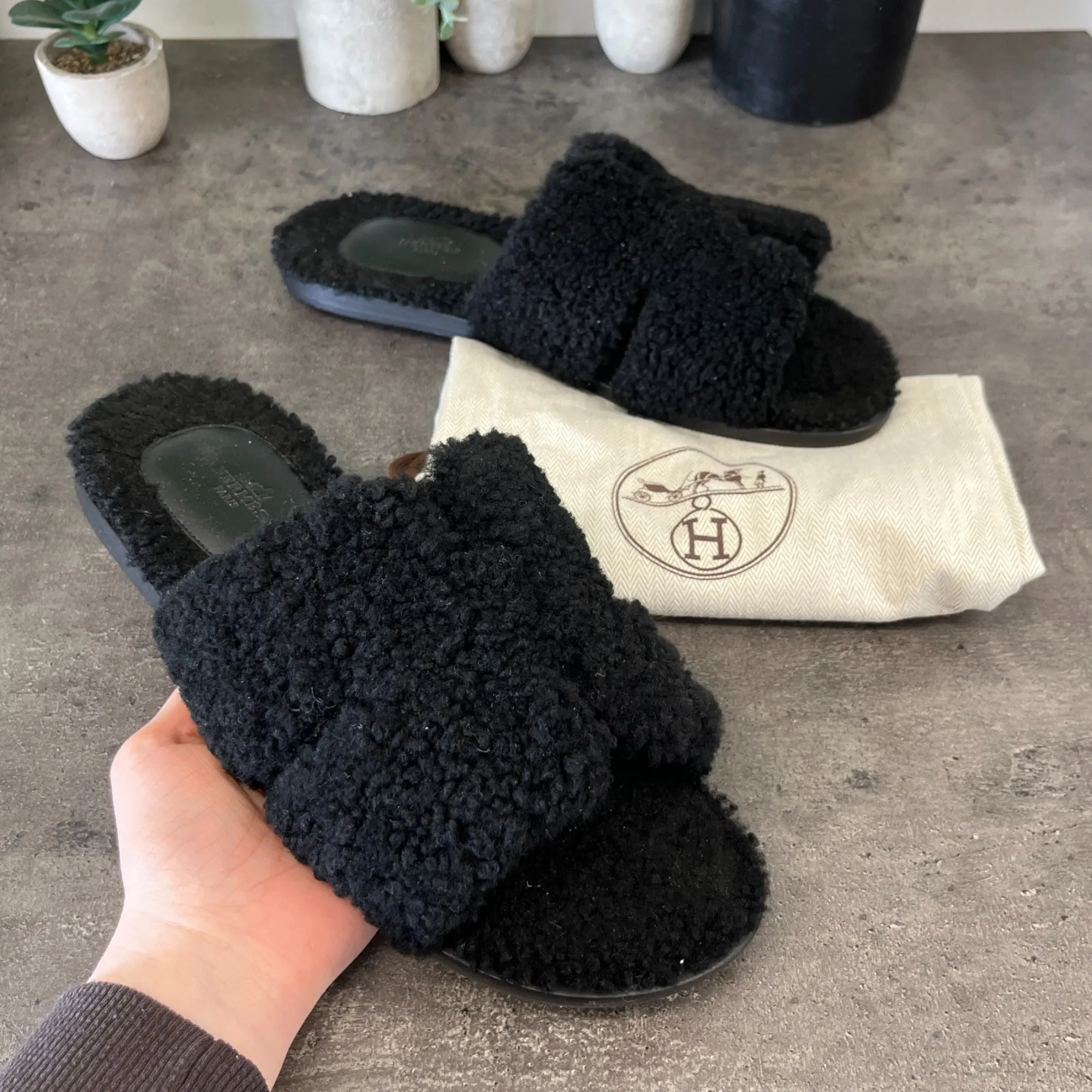 Men's Izmir Shearling Sandals Black Size EU 44 / UK 10