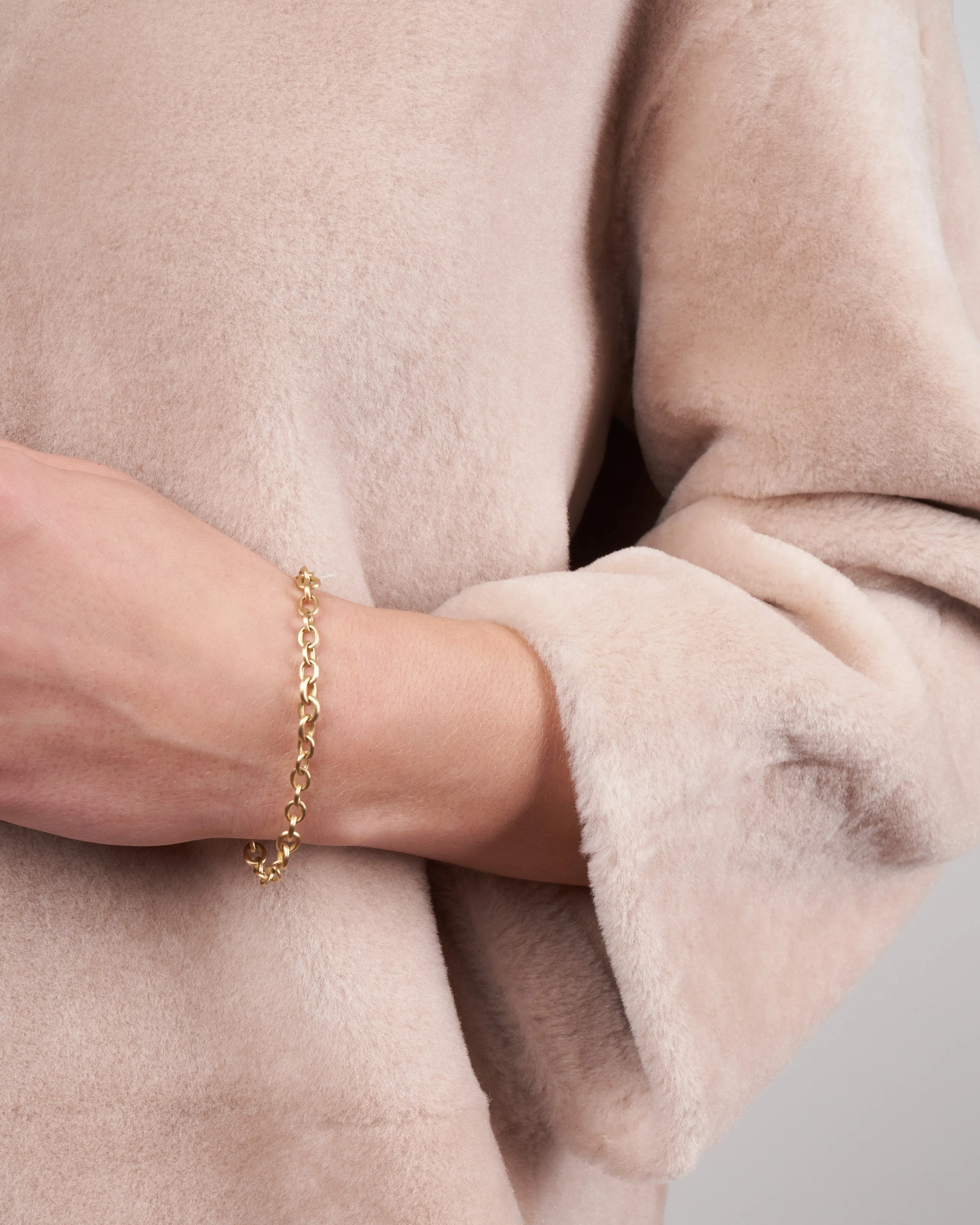 merino v-neck short shearling cardigan - beige