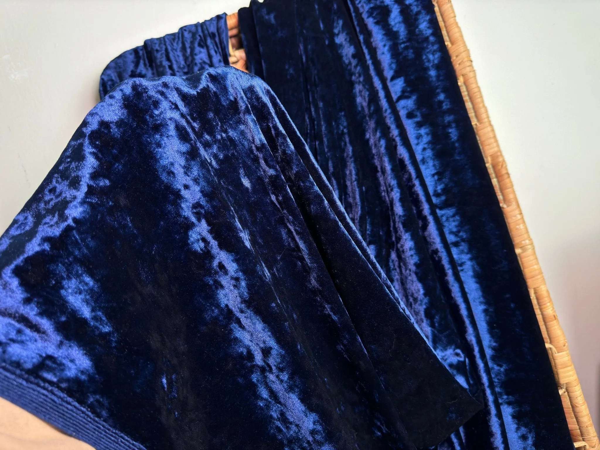 Navy Crushed Stretch Velvet Fabric by Yard, Navy Blue Stretch Material, Dark Blue Velvet with Spandex for Dresses, Bows, Backdrop Curtains