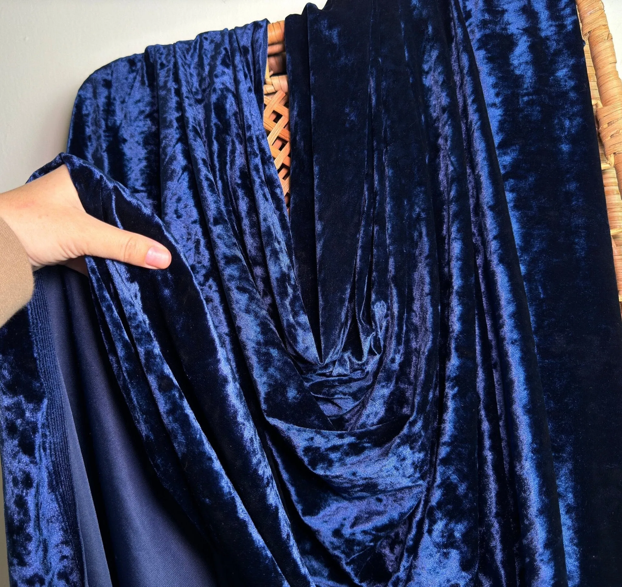 Navy Crushed Stretch Velvet Fabric by Yard, Navy Blue Stretch Material, Dark Blue Velvet with Spandex for Dresses, Bows, Backdrop Curtains