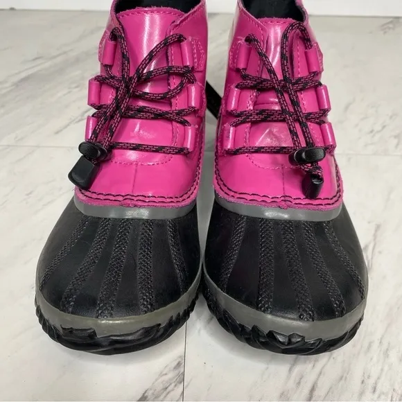 New! Sorel Out And About Kids Pink Black Snow Duck Boot 4