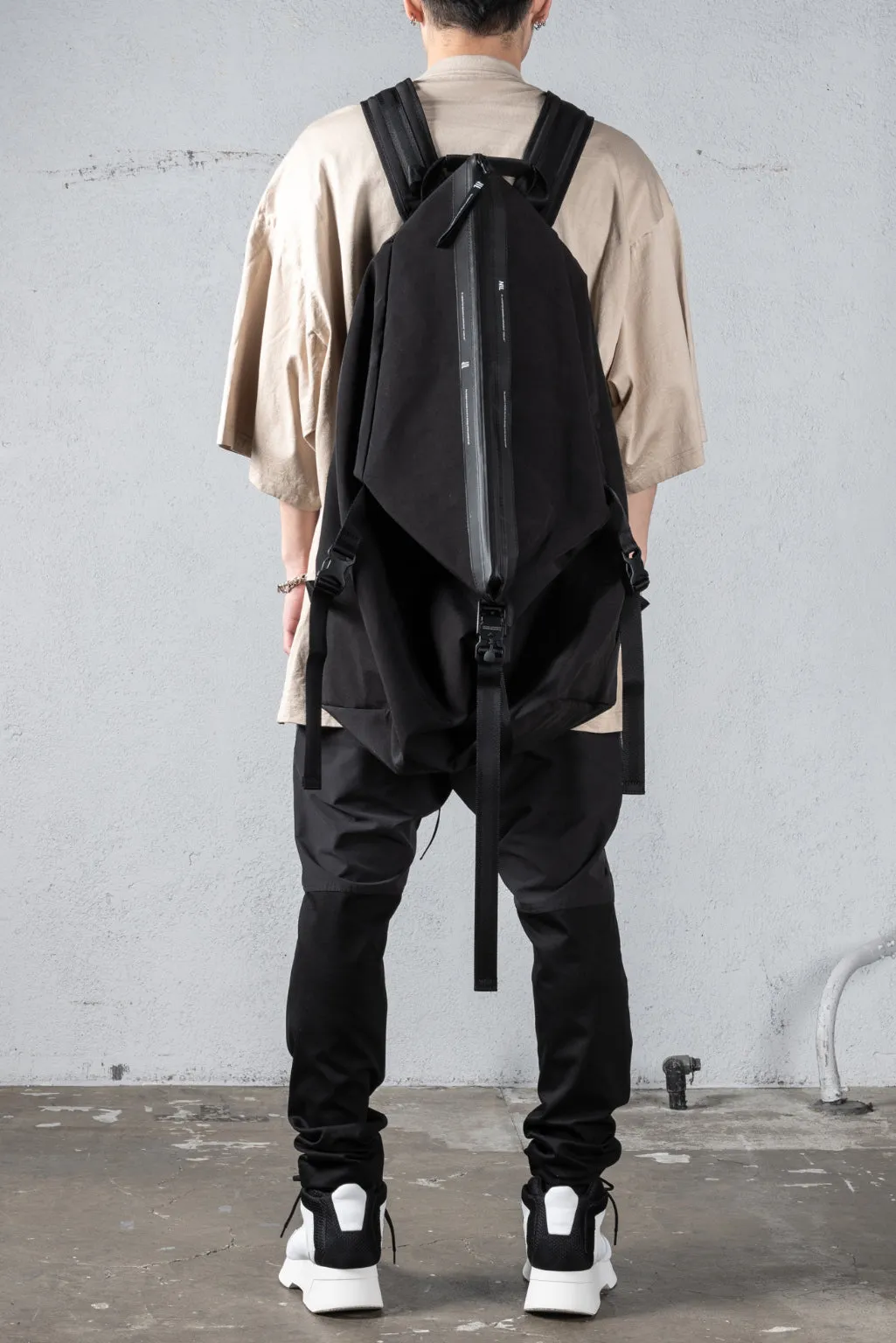 NILøS Magnetic Folding Backpack