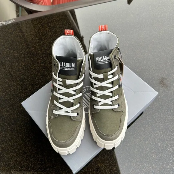 Palladium Pallatower HiTop, Olive Night, Womens Size 6.5, &amp; 10, NWT in Box