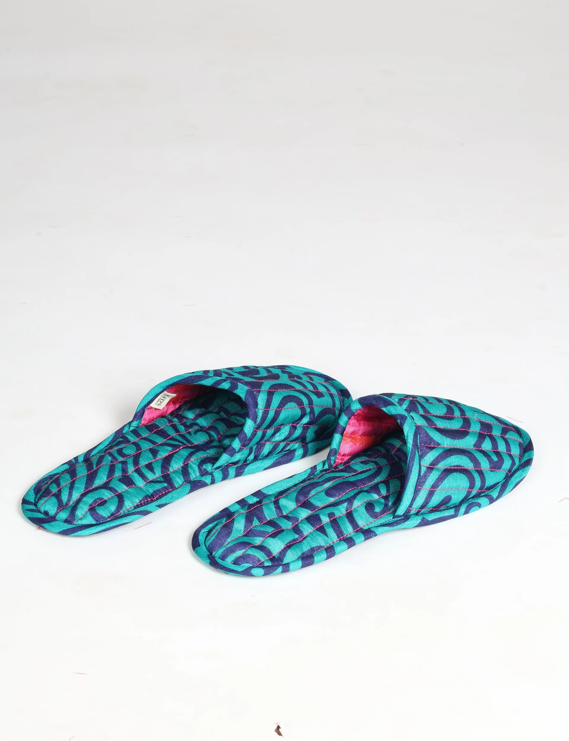 QUILTED SLIPPERS