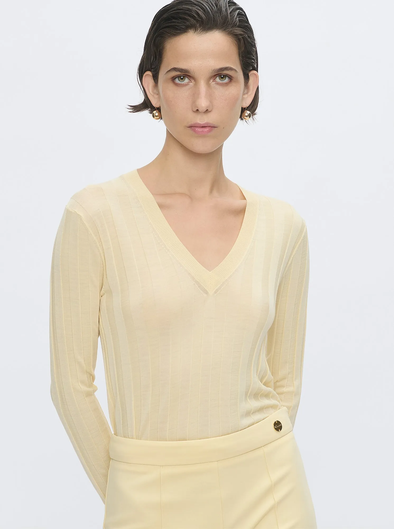RIONE V-neck rib sweater Yellow
