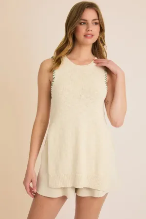 ROUND NECK SLEEVELESS SIDE OPEN STITCH DETAIL KNIT TOP
