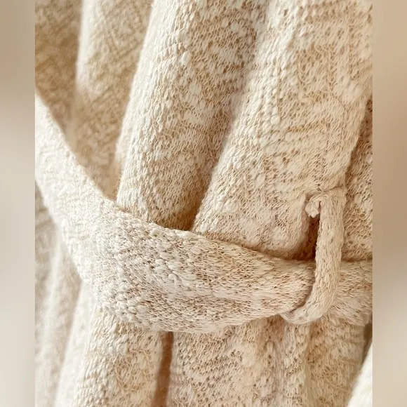 Saturday/Sunday Anthropologie Himalayan Soft Shearling Cozy Hooded Robe
