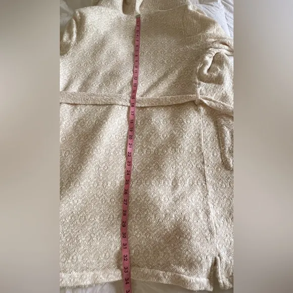 Saturday/Sunday Anthropologie Himalayan Soft Shearling Cozy Hooded Robe