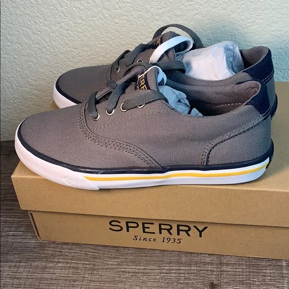 Sperry Boys SP- Striper II Sneakers Size 1 M