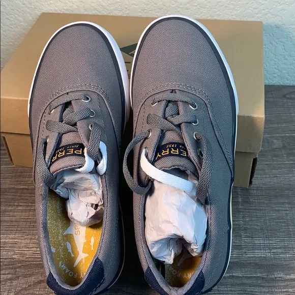 Sperry Boys SP- Striper II Sneakers Size 1 M