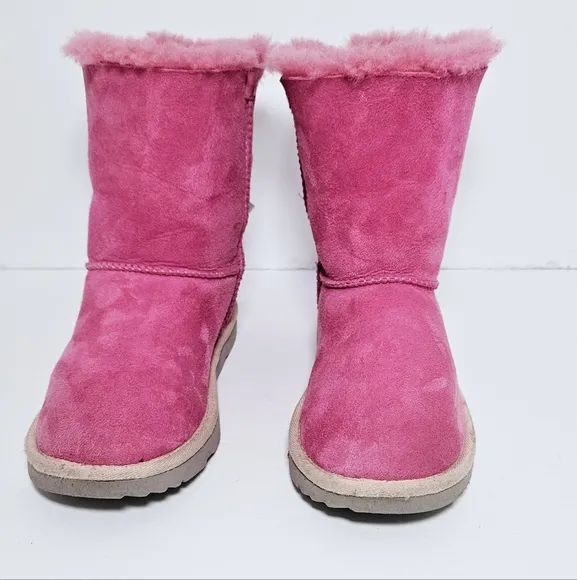 UGG BAILEY BOW II PINK SUEDE SHEEPSKIN WINTER YOUTH 6 BOOTS