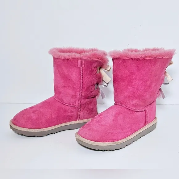 UGG BAILEY BOW II PINK SUEDE SHEEPSKIN WINTER YOUTH 6 BOOTS