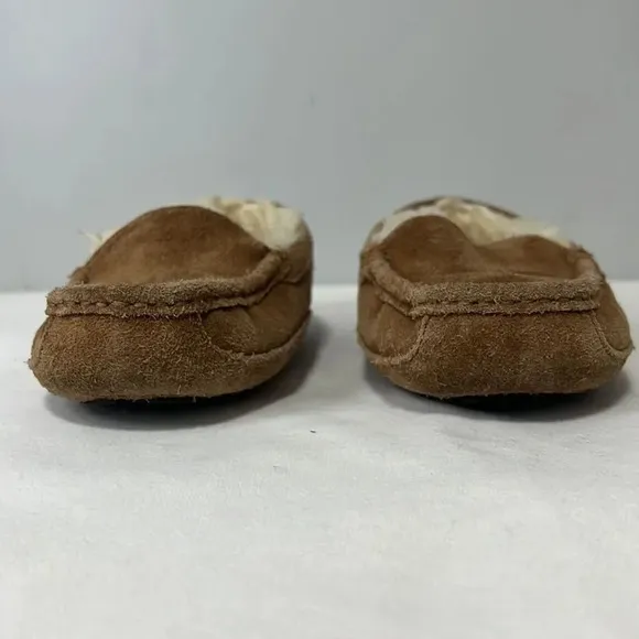 UGG Australia Kids Ascot in Chestnut Genuine Suede, Sheep Wool Slipper Size 2