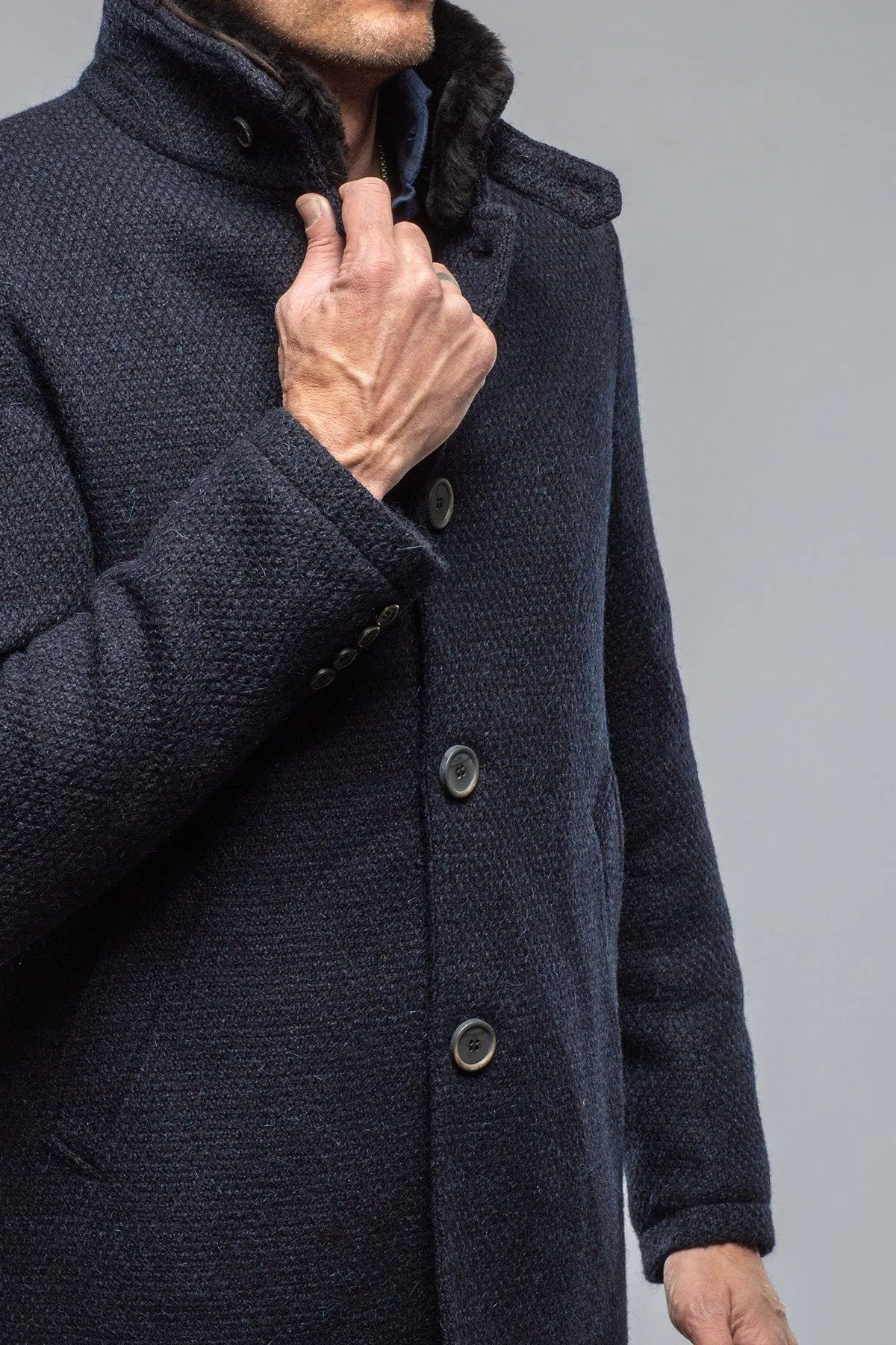 Vancouver Knit Coat In Navy