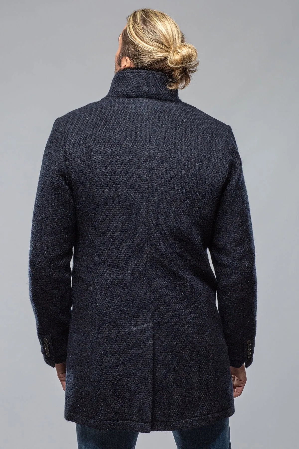 Vancouver Knit Coat In Navy