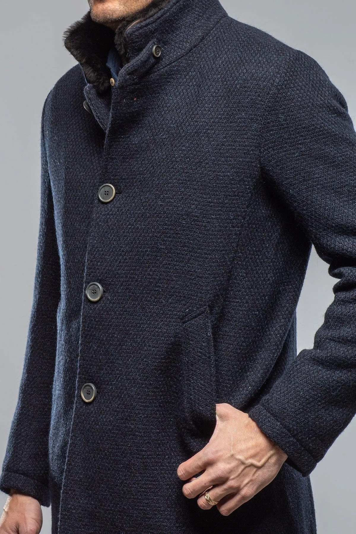 Vancouver Knit Coat In Navy